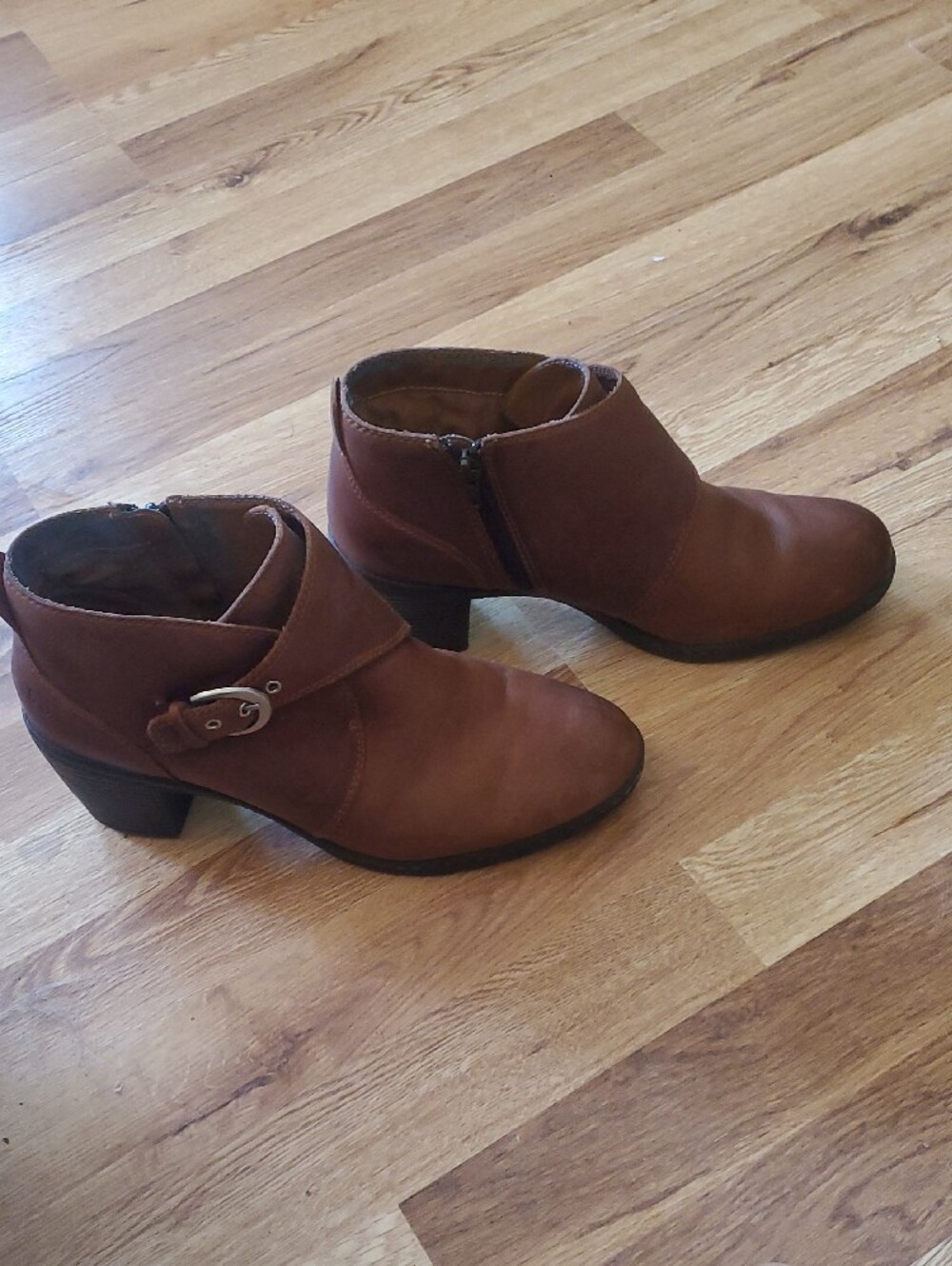 boc Women's Chestnut Brown Leather Ankle Booties 10